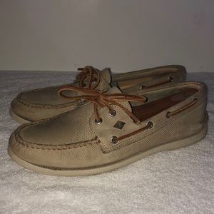 sperry topsider